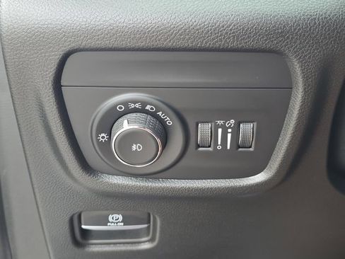 Used 2022 Jeep Grand Cherokee Limited RWD image 28