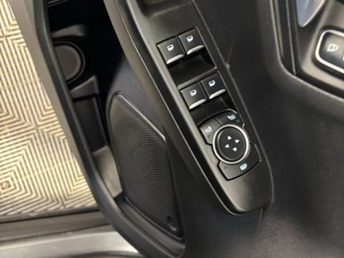 Used 2025 Ford Escape ST-Line Select AWD/4WD image 12