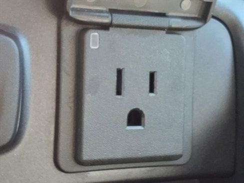 Used 2018 Chevrolet Silverado 1500 LTZ w/ LTZ Plus Package image 18