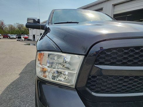 Used 2015 RAM 1500 Express image 9