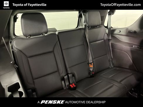 Used 2021 Chevrolet Tahoe Z71 w/ Luxury Package image 10