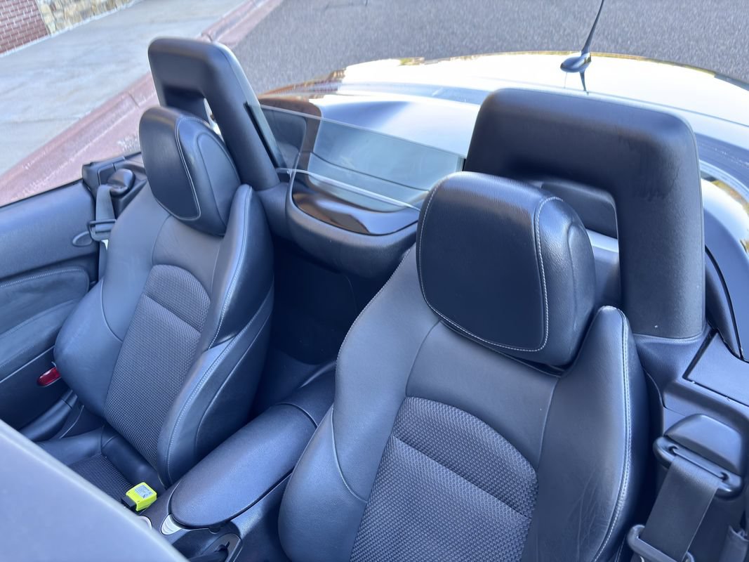 Used 2011 Nissan 370Z Touring w/ Sport Pkg RWD image 34