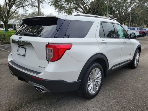 Used 2023 Ford Explorer King Ranch w/ Technology Package image 3