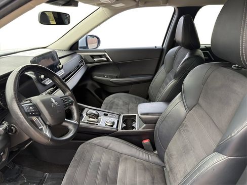 Used 2023 Mitsubishi Outlander SE AWD/4WD image 10