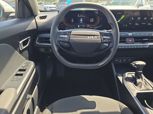 New 2026 Kia K4 FWD image 13