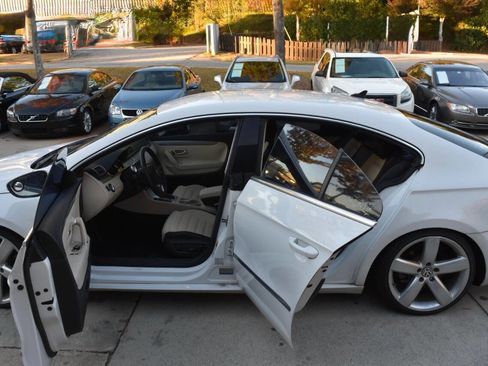 Used 2012 Volkswagen CC Lux Limited image 34