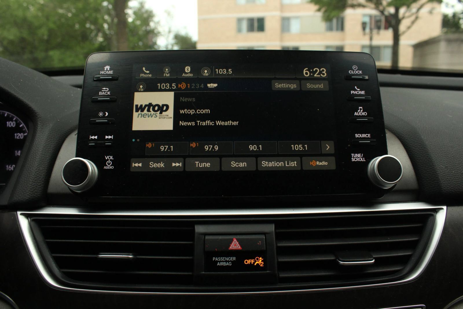 Used 2019 Honda Accord EX image 28