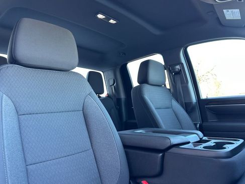 Used 2025 GMC Sierra 1500 Elevation image 16