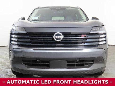 Certified 2025 Nissan Kicks SR image 2