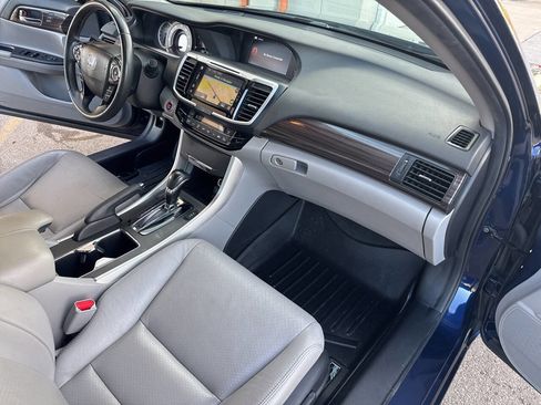 Used 2017 Honda Accord EX-L image 37