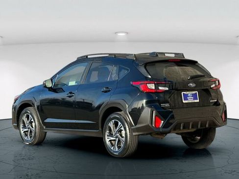 Used 2024 Subaru Crosstrek 2.0i Premium image 4