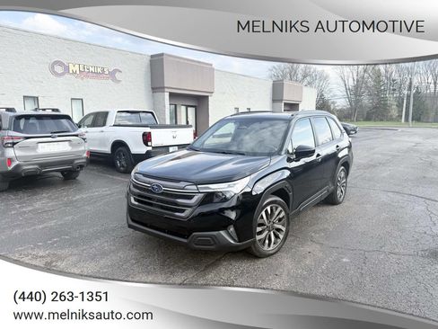 Used 2025 Subaru Forester Touring image 1