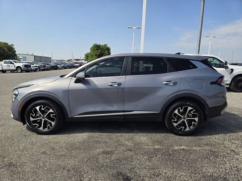 Used 2023 Kia Sportage EX FWD image 4