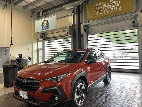 Used 2024 Subaru Crosstrek 2.5i Limited AWD/4WD image 5
