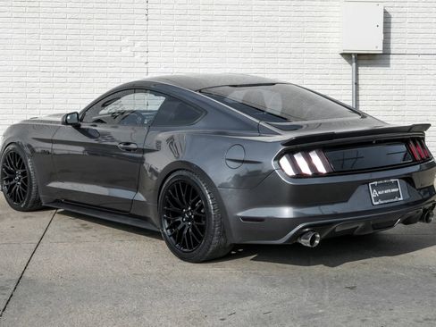 Used 2017 Ford Mustang GT w/ GT Performance Package image 9