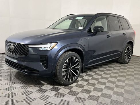 New 2026 Volvo XC90 T8 Ultra w/ Protection Package AWD/4WD image 4
