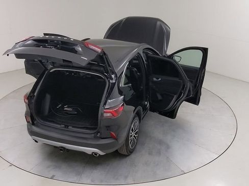 Certified 2025 Ford Escape SE w/ Class II Trailer Tow Package FWD image 48
