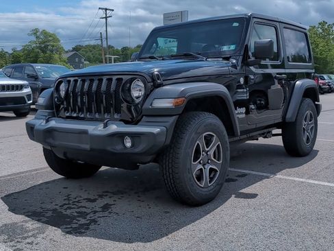 Used 2021 Jeep Wrangler Sport AWD/4WD image 7