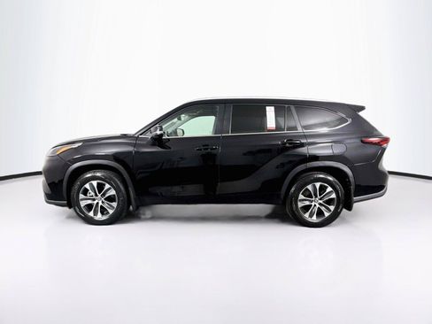 Certified 2026 Toyota Highlander XLE AWD/4WD image 14