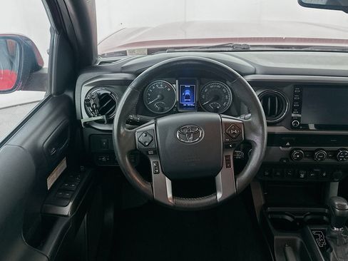 Used 2020 Toyota Tacoma TRD Off-Road w/ Technology Package RWD image 18