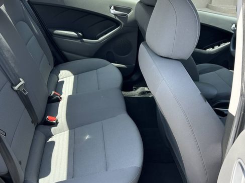 Used 2018 Kia Forte LX FWD image 4