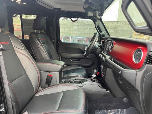 Used 2023 Jeep Wrangler Unlimited Rubicon w/ Cold Weather Group image 27