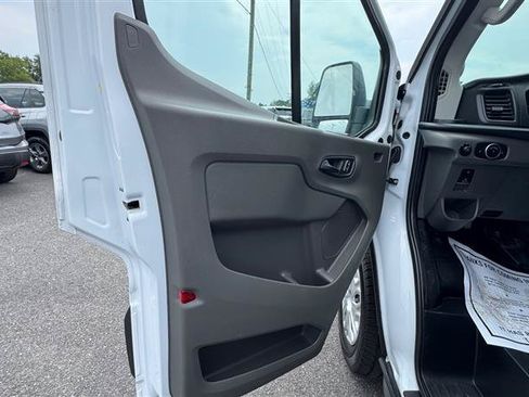 Used 2023 Ford E-Transit Medium Roof RWD image 32