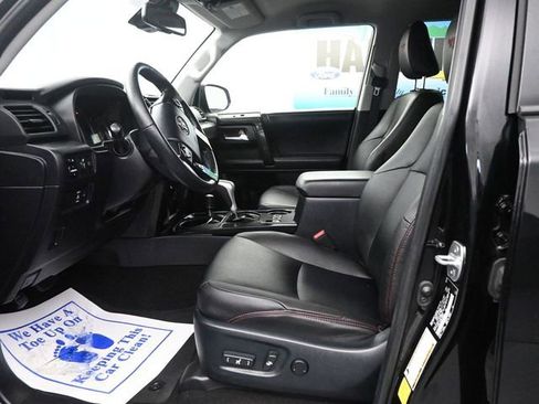 Used 2024 Toyota 4Runner TRD Off-Road Premium image 12