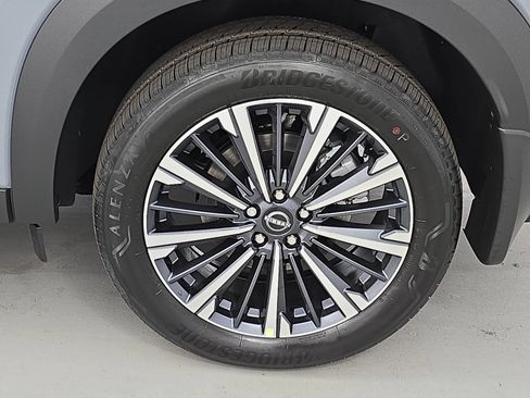 New 2026 Nissan Pathfinder Platinum image 35