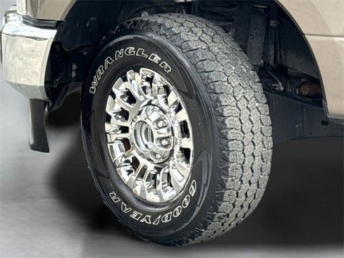 Used 2021 Ford F250 XLT w/ XLT Premium Package image 47