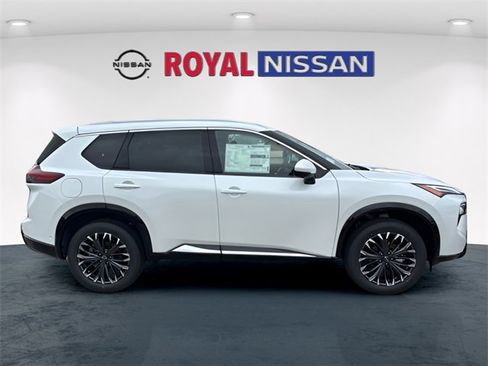 New 2026 Nissan Rogue Platinum w/ Platinum Premium Package image 8