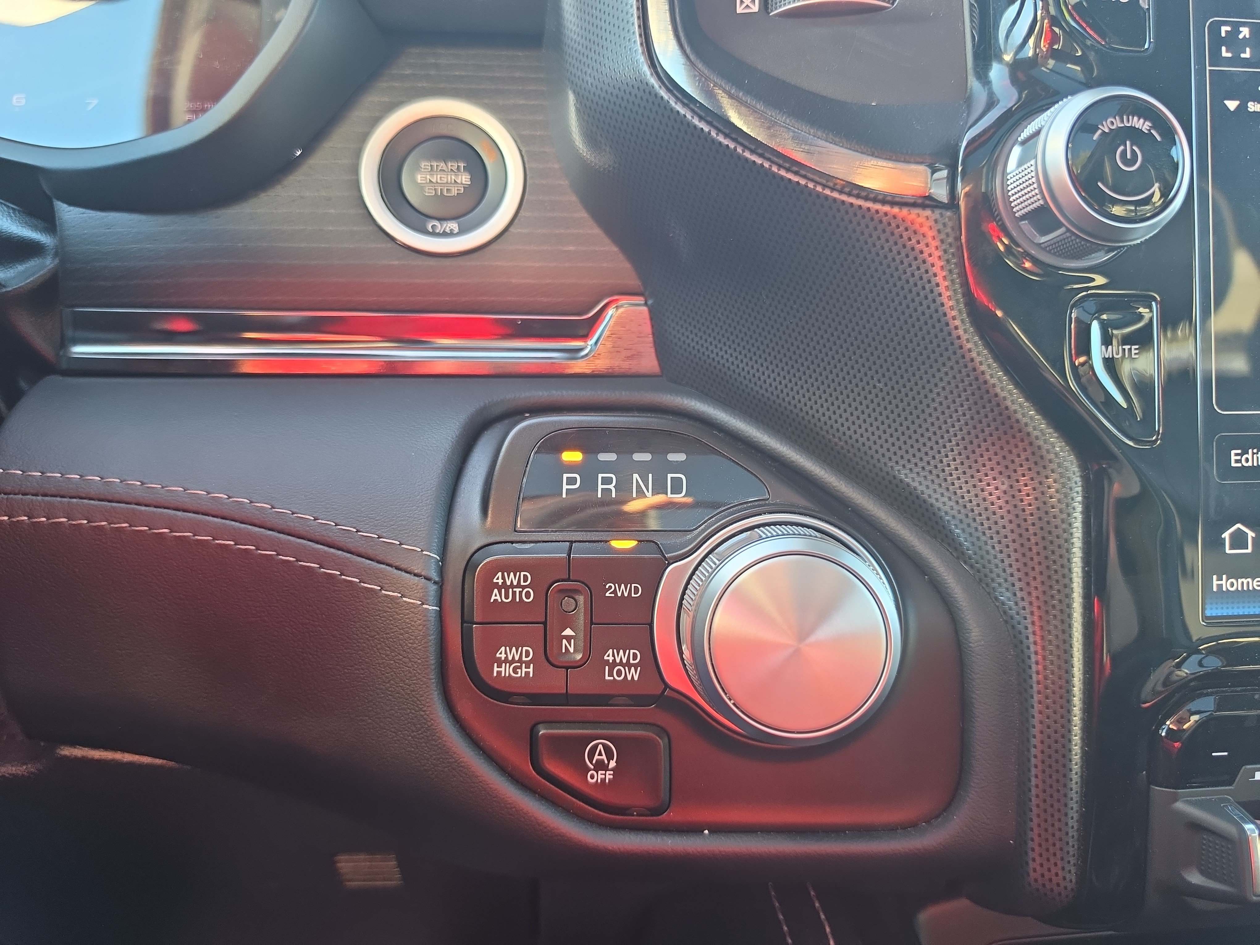 Used 2024 RAM 1500 Limited AWD/4WD image 27