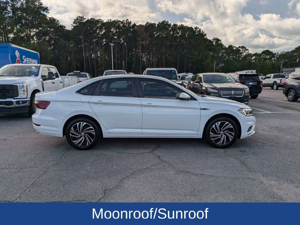Used 2020 Volkswagen Jetta SEL Premium FWD image 3