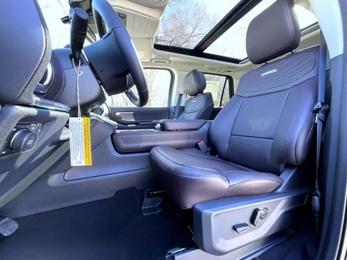 New 2026 Ford Expedition Max Platinum w/ Platinum Ultimate Package image 11