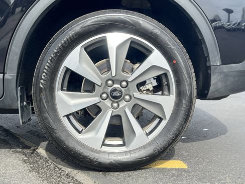 Certified 2025 Ford Escape Platinum AWD/4WD image 13