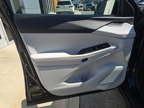 New 2026 Jeep Cherokee Limited image 10