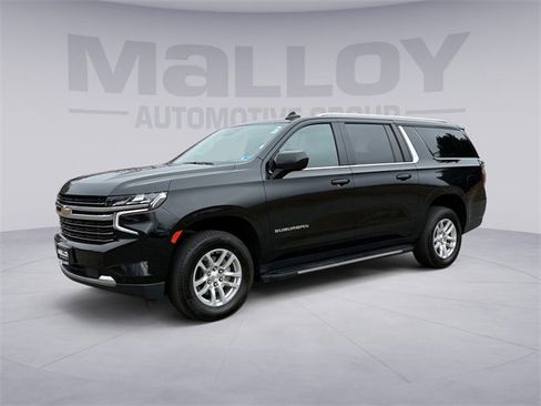Used 2024 Chevrolet Suburban LT image 1