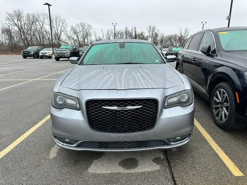 Used 2016 Chrysler 300 S image 13