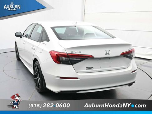 Used 2024 Honda Civic Sport image 11