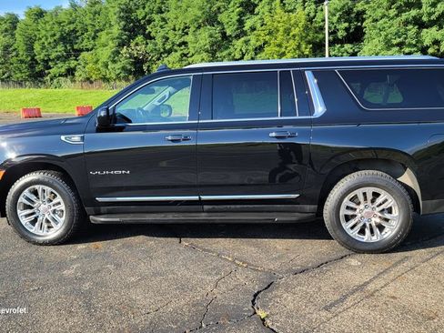 Used 2021 GMC Yukon XL SLT AWD/4WD image 7