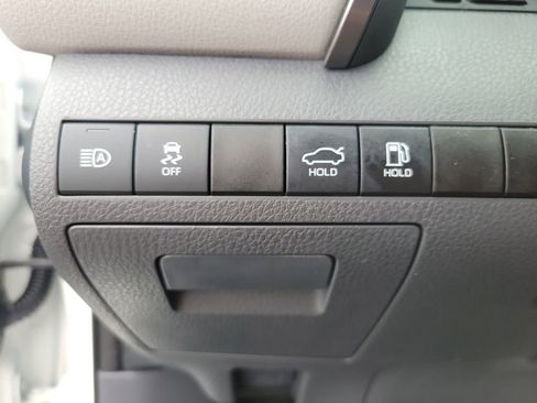 Used 2021 Toyota Camry SE image 29