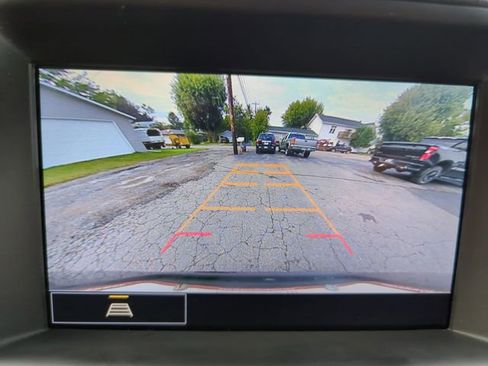 Used 2022 GMC Terrain SLT w/ LPO, Floor Liner Package image 24