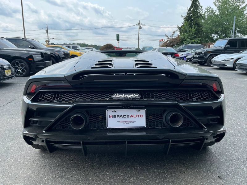 Used 2020 Lamborghini Huracan EVO AWD/4WD image 7