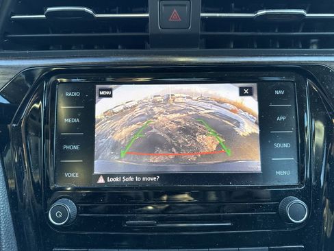 Used 2020 Volkswagen Passat 2.0T SEL image 18