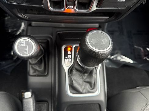 Used 2023 Jeep Wrangler Willys image 22