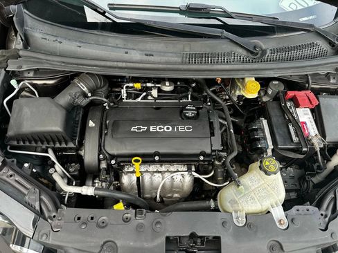 Used 2015 Chevrolet Sonic LT image 10