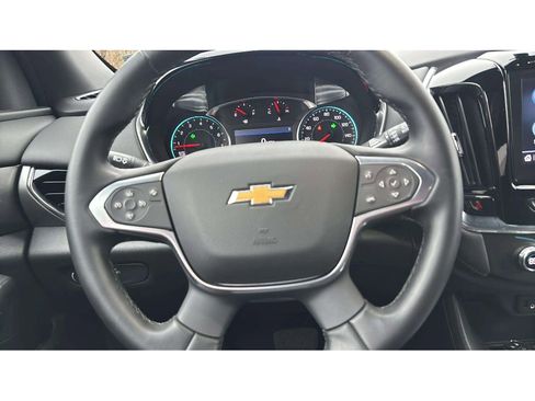Used 2024 Chevrolet Traverse LT image 15