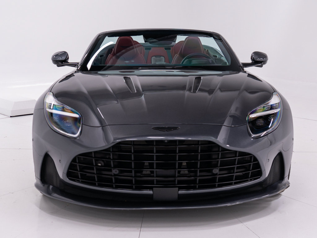 Used 2025 Aston Martin DB12 Convertible RWD image 8