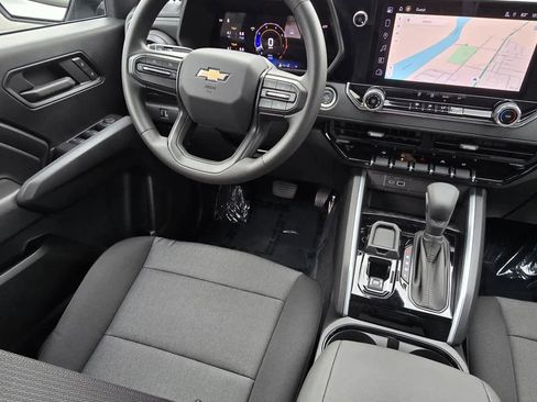 Used 2024 Chevrolet Colorado W/T w/ Technology Package image 28