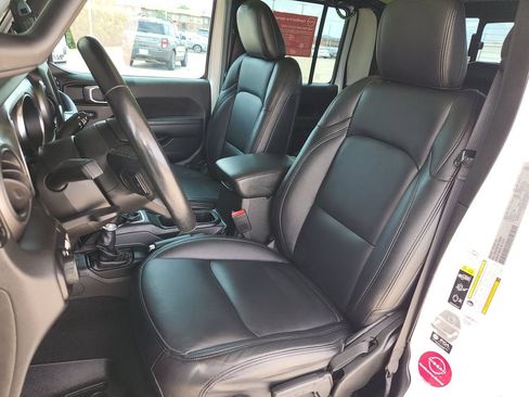Used 2022 Jeep Gladiator Sport AWD/4WD image 13